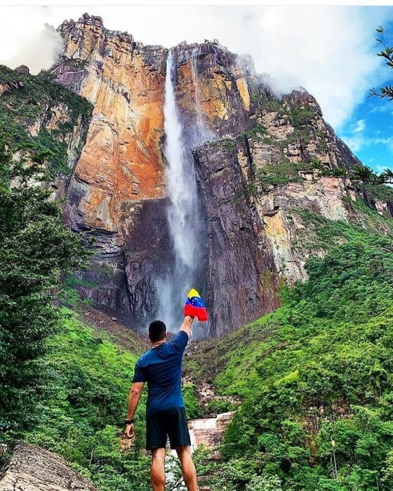 https://mdw-travel-data-us-east-1.s3.amazonaws.com/img/country/Chile/Salto-del-Angel/img_01.jpg