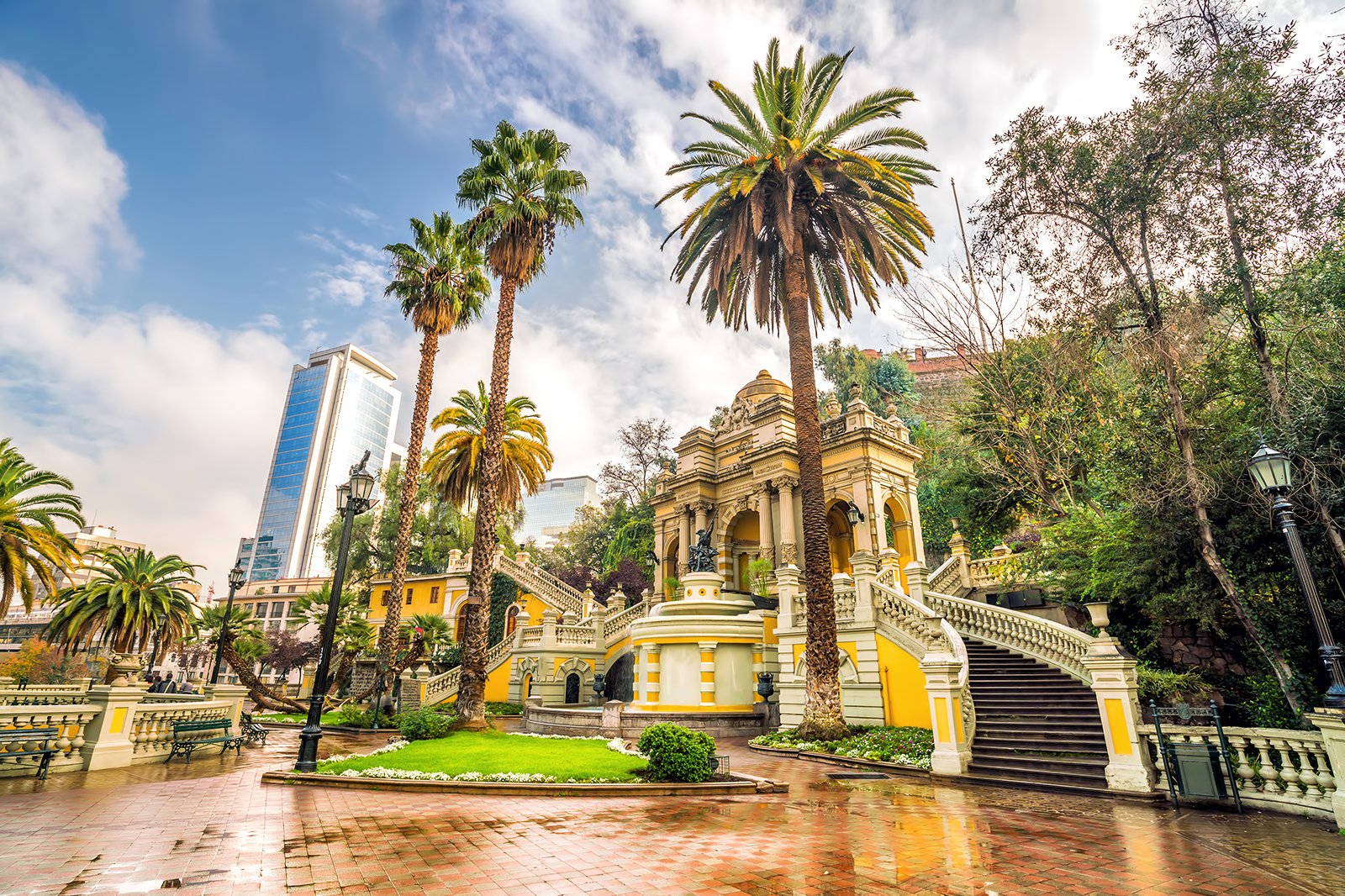 https://mdw-travel-data-us-east-1.s3.amazonaws.com/img/country/Chile/Santa-Barbara/img_02.jpg