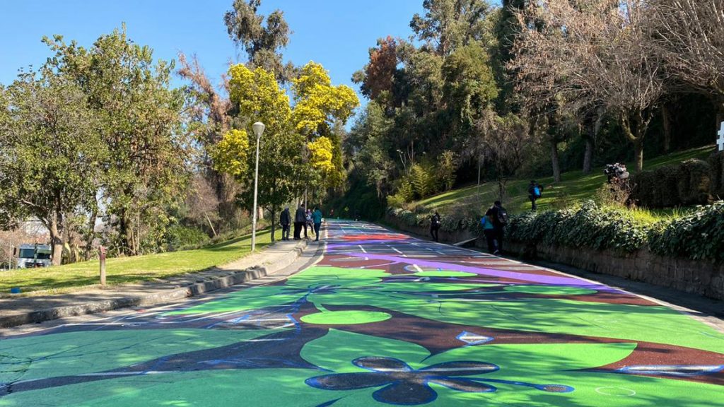 https://mdw-travel-data-us-east-1.s3.amazonaws.com/img/country/Chile/Santiago-Metropolitan-Park--Parque-Metropolitano-/img_02.jpg
