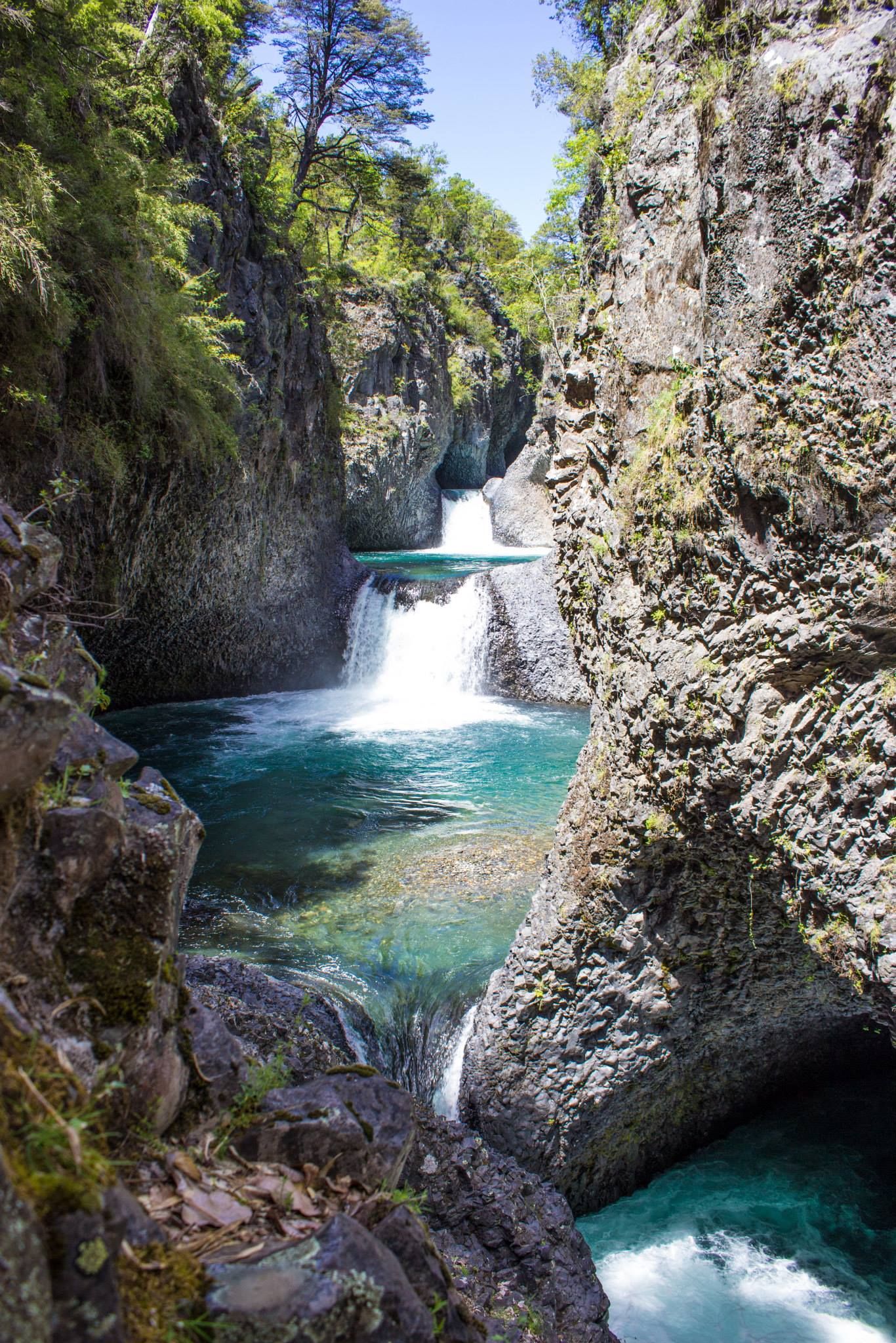https://mdw-travel-data-us-east-1.s3.amazonaws.com/img/country/Chile/Siete-Tazas/img_02.jpg