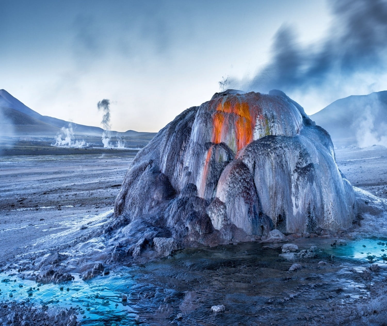 https://mdw-travel-data-us-east-1.s3.amazonaws.com/img/country/Chile/Tatio-Geysers/img_03.jpg