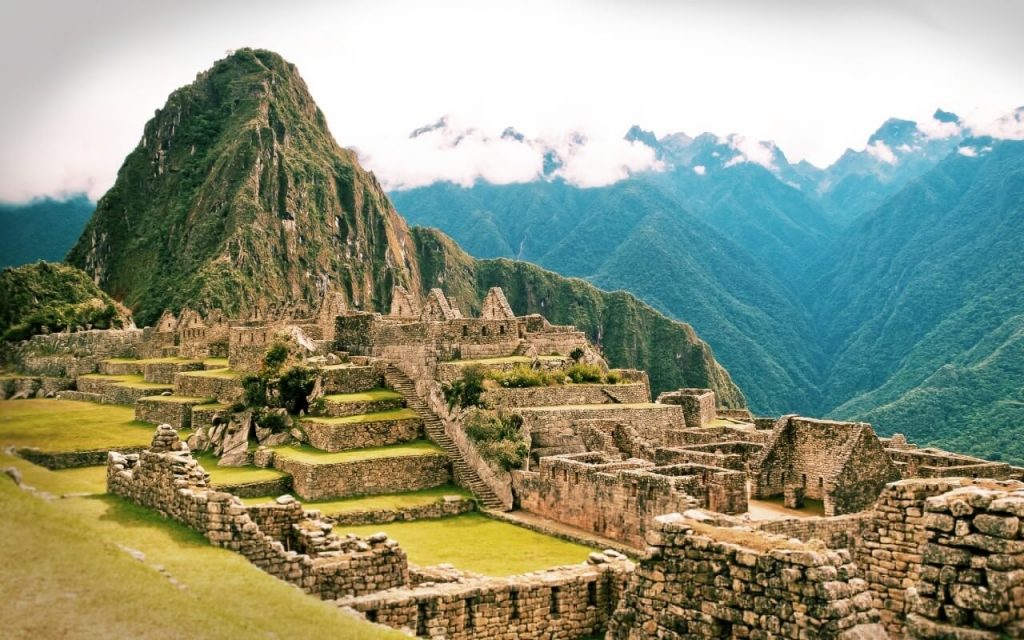 https://mdw-travel-data-us-east-1.s3.amazonaws.com/img/country/Chile/Templo-Incaico-de-la-Vina/img_00.jpg