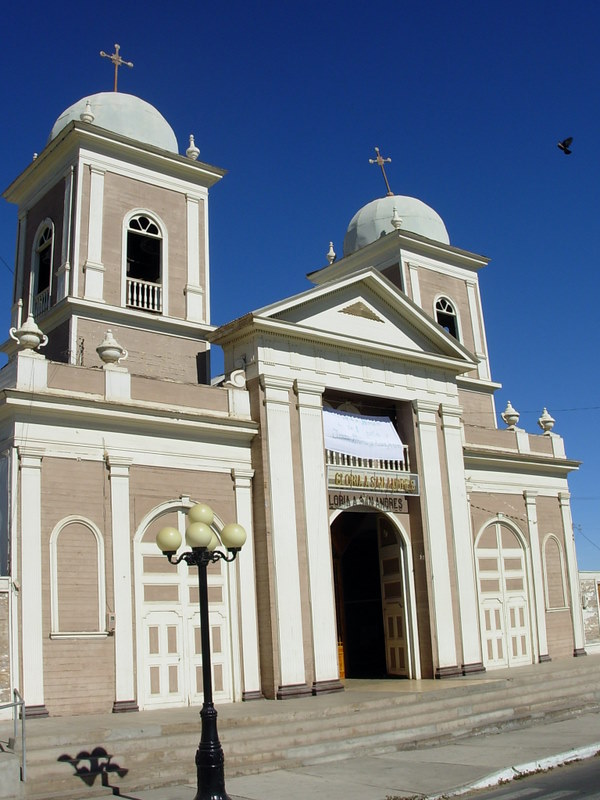 https://mdw-travel-data-us-east-1.s3.amazonaws.com/img/country/Chile/Zona-Tipica-de-Pica/img_02.jpg