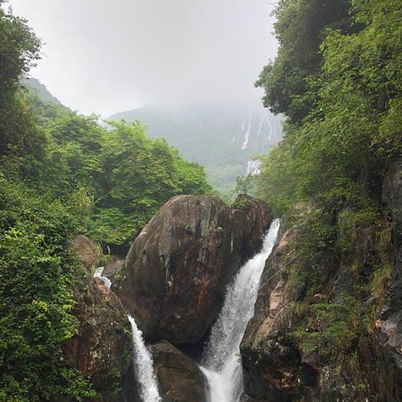 https://mdw-travel-data-us-east-1.s3.amazonaws.com/img/country/China/Baizu-Village/img_05.jpg