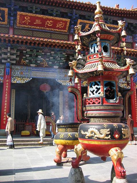 https://mdw-travel-data-us-east-1.s3.amazonaws.com/img/country/China/Bamboo-Temple/img_01.jpg