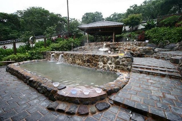 https://mdw-travel-data-us-east-1.s3.amazonaws.com/img/country/China/Beitou-Hot-Springs/img_03.jpg