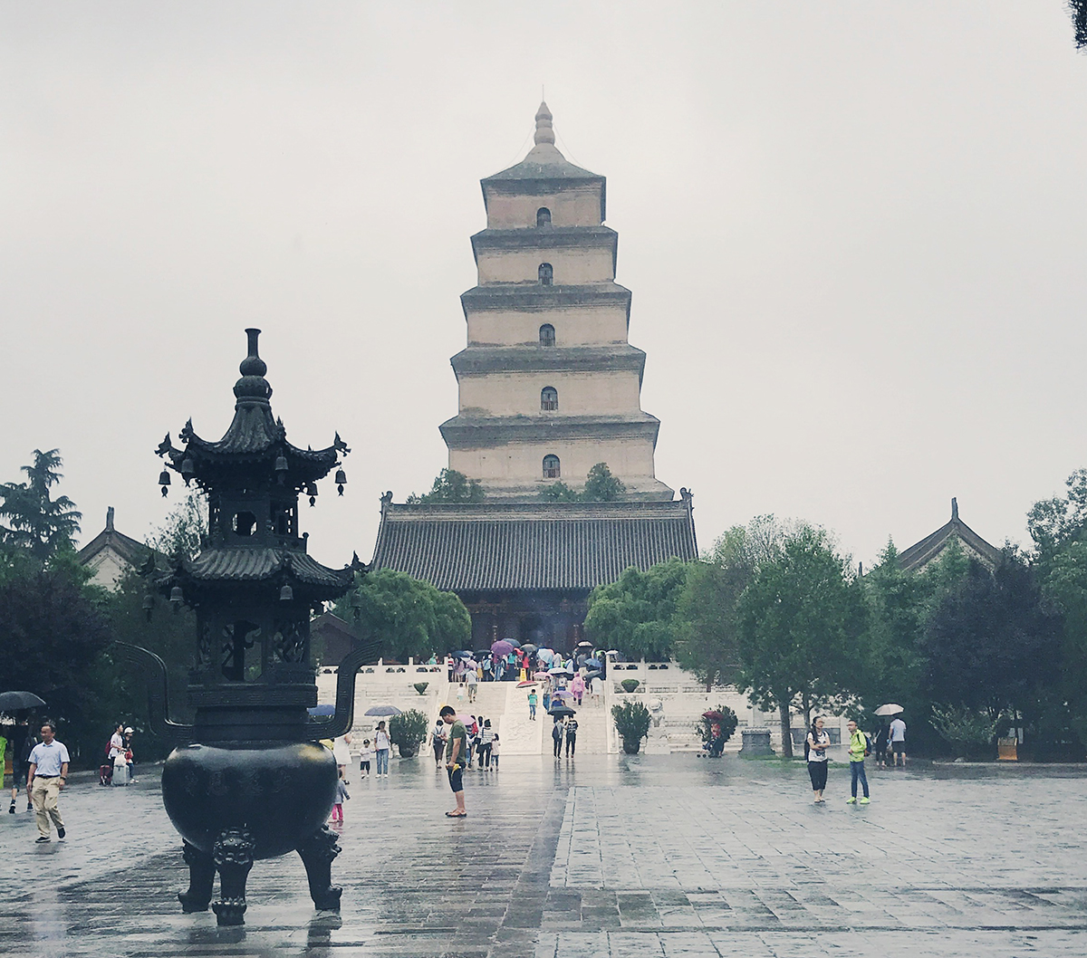 https://mdw-travel-data-us-east-1.s3.amazonaws.com/img/country/China/Big-Wild-Goose-Pagoda/img_01.jpg