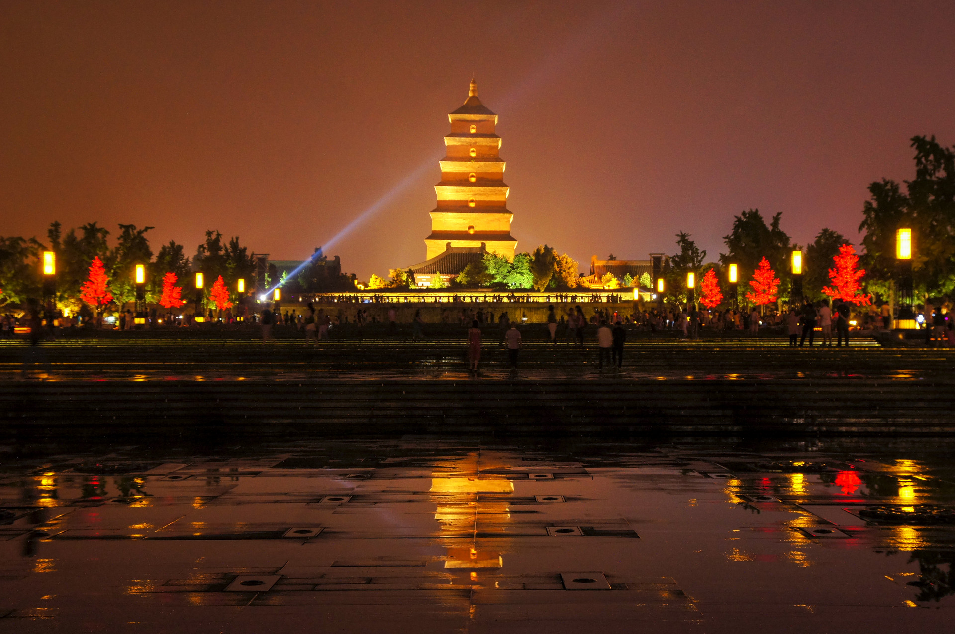 https://mdw-travel-data-us-east-1.s3.amazonaws.com/img/country/China/Big-Wild-Goose-Pagoda/img_02.jpg
