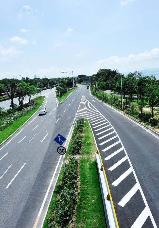 https://mdw-travel-data-us-east-1.s3.amazonaws.com/img/country/China/Binhai-Road/img_01.jpg