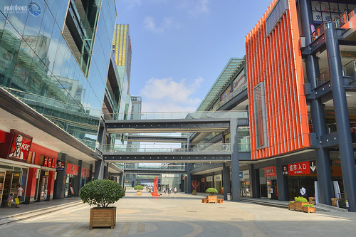 https://mdw-travel-data-us-east-1.s3.amazonaws.com/img/country/China/Binjiang-Avenue-Shopping-Street/img_01.jpg
