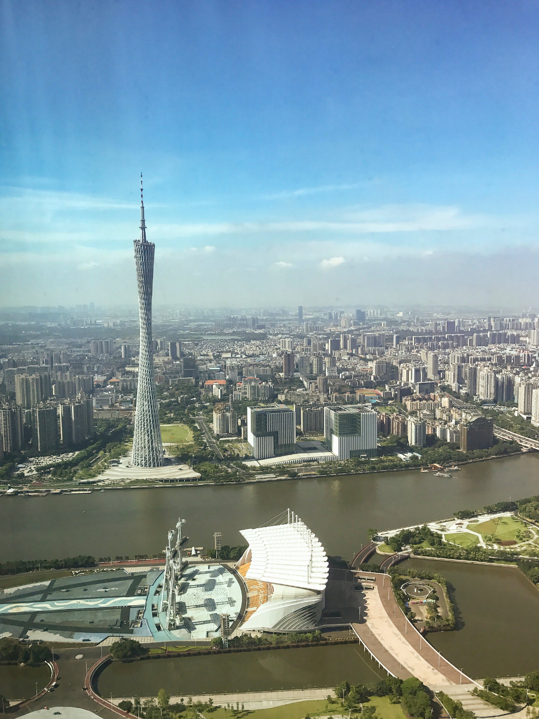 https://mdw-travel-data-us-east-1.s3.amazonaws.com/img/country/China/Canton-Tower/img_01.jpg