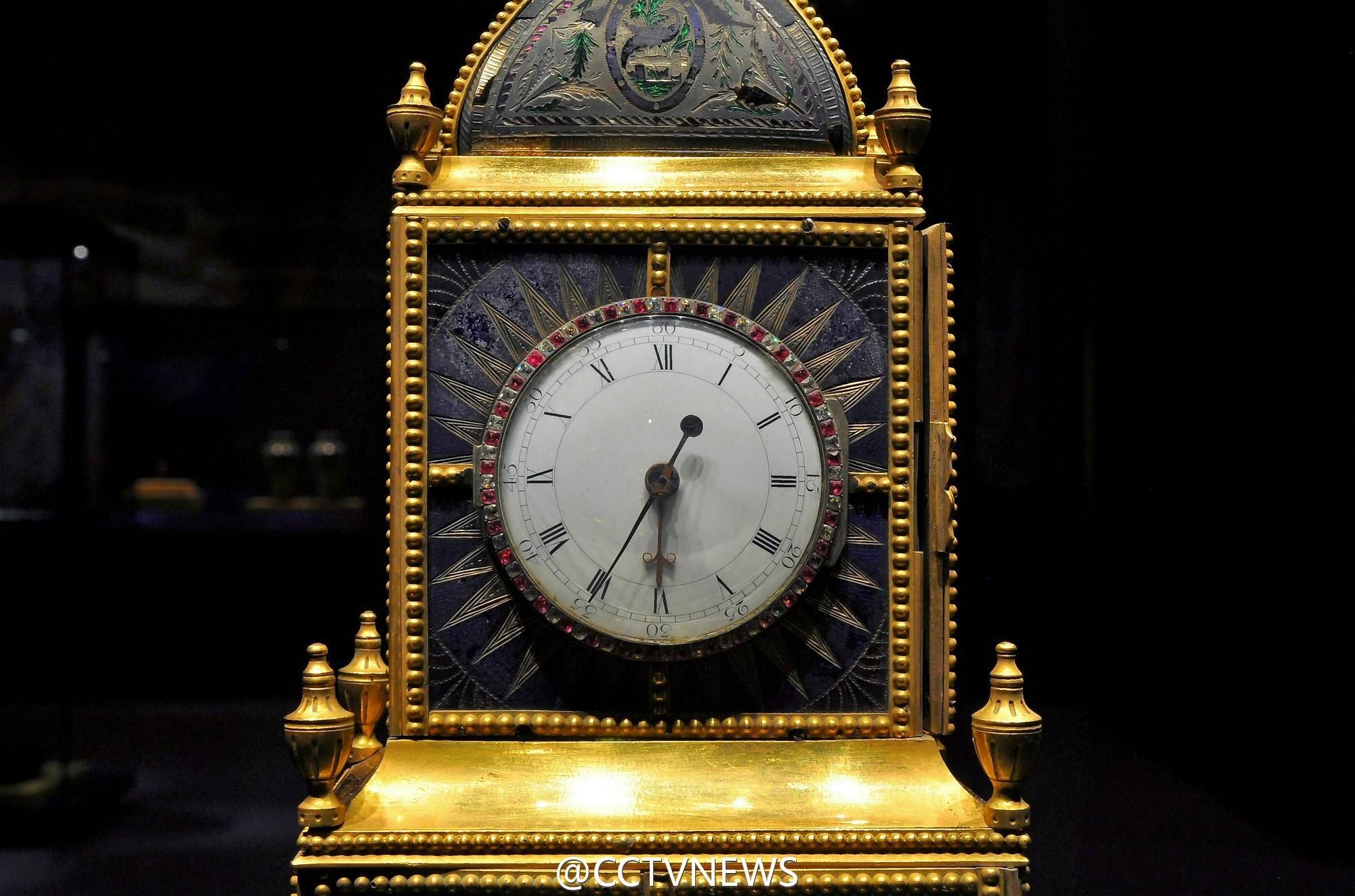 https://mdw-travel-data-us-east-1.s3.amazonaws.com/img/country/China/Century-Clock-Plaza/img_05.jpg