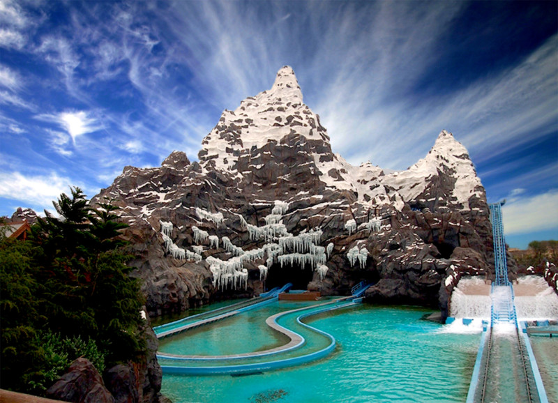 https://mdw-travel-data-us-east-1.s3.amazonaws.com/img/country/China/Chimelong-Ocean-Kingdom/img_01.jpg