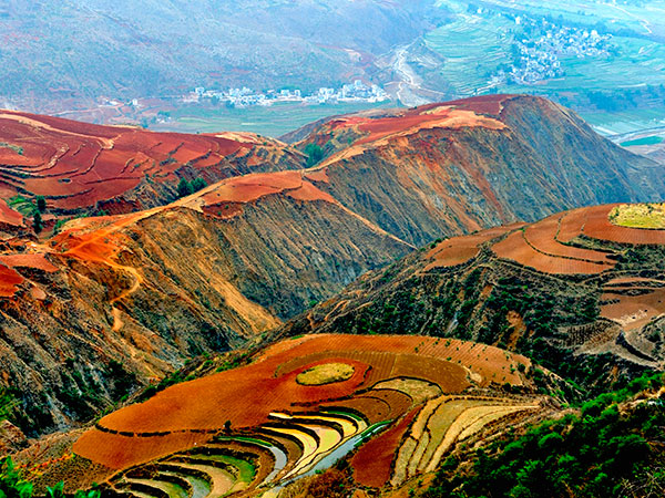https://mdw-travel-data-us-east-1.s3.amazonaws.com/img/country/China/Colorful-Yunnan-Paradise/img_03.jpg