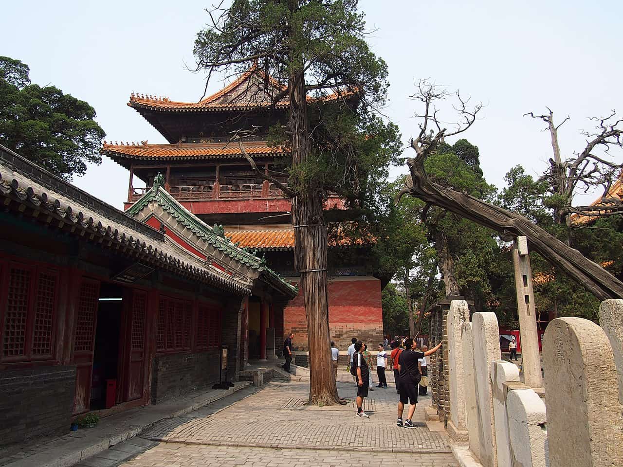 https://mdw-travel-data-us-east-1.s3.amazonaws.com/img/country/China/Confucius-Temple/img_04.jpg
