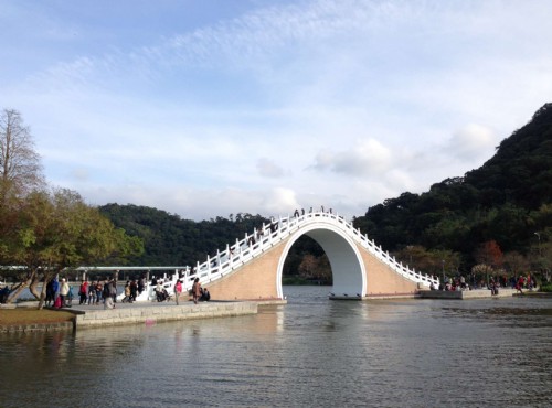 https://mdw-travel-data-us-east-1.s3.amazonaws.com/img/country/China/Dahu-Park/img_04.jpg