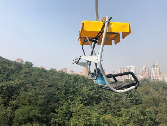 https://mdw-travel-data-us-east-1.s3.amazonaws.com/img/country/China/Dalian-Labor-Park/img_01.jpg