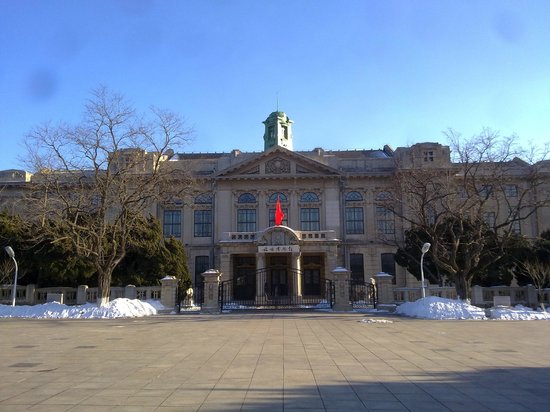 https://mdw-travel-data-us-east-1.s3.amazonaws.com/img/country/China/Dalian-Lvshun-Snake-Island/img_01.jpg
