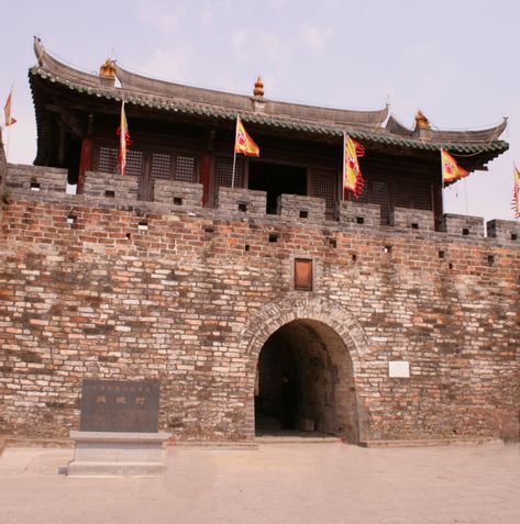 https://mdw-travel-data-us-east-1.s3.amazonaws.com/img/country/China/Dapeng-Ancient-City/img_01.jpg