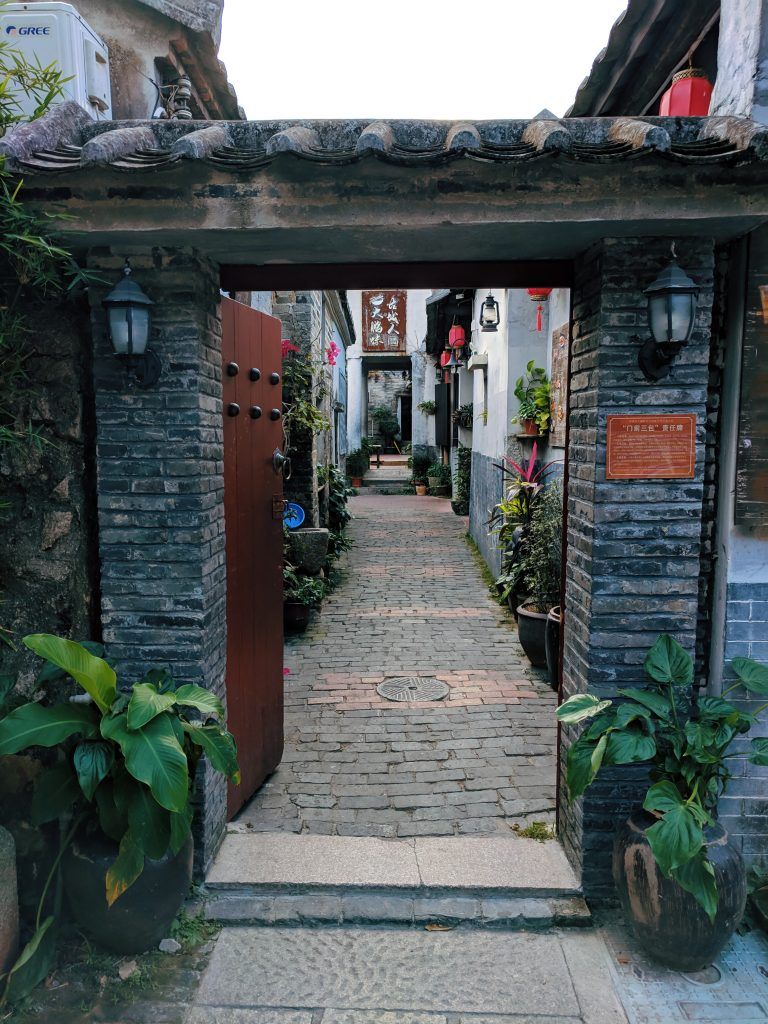 https://mdw-travel-data-us-east-1.s3.amazonaws.com/img/country/China/Dapeng-Ancient-City/img_02.jpg