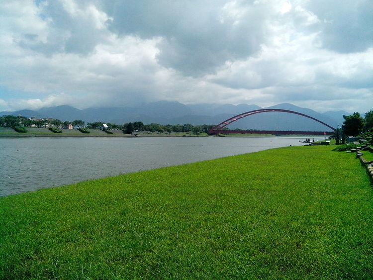 https://mdw-travel-data-us-east-1.s3.amazonaws.com/img/country/China/Dongshan-River-Water-Park/img_02.jpg