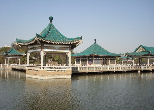 https://mdw-travel-data-us-east-1.s3.amazonaws.com/img/country/China/East-Lake-Scenic-Area/img_02.jpg