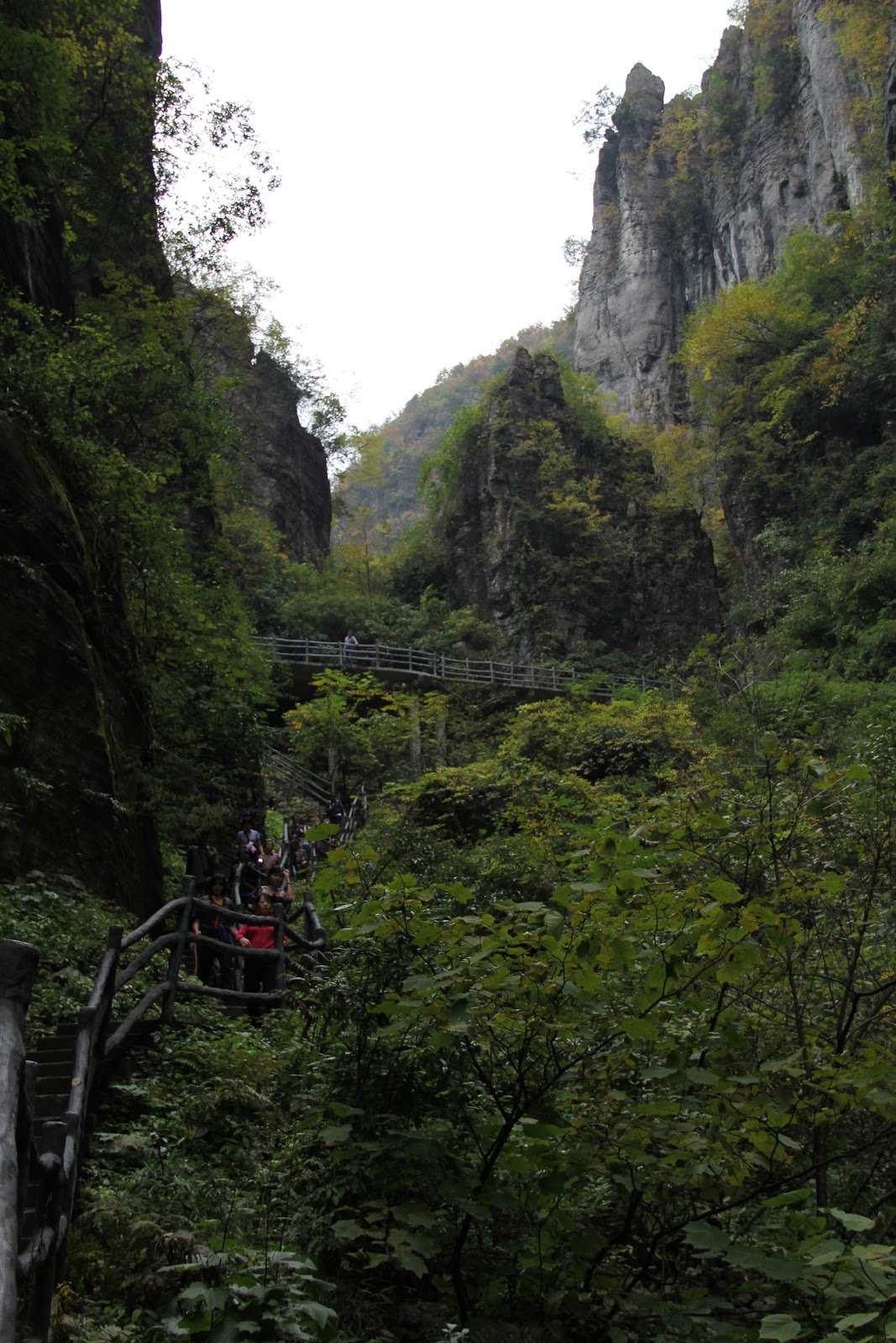 https://mdw-travel-data-us-east-1.s3.amazonaws.com/img/country/China/Enshi-Grand-Canyon/img_02.jpg