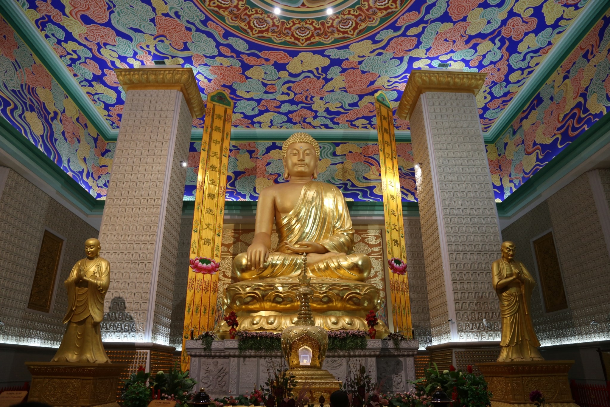 https://mdw-travel-data-us-east-1.s3.amazonaws.com/img/country/China/Famen-Temple/img_01.jpg