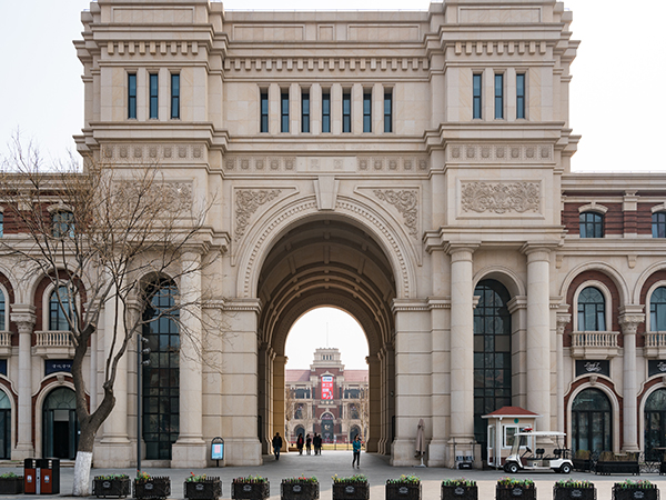 https://mdw-travel-data-us-east-1.s3.amazonaws.com/img/country/China/Five-Great-Avenues/img_02.jpg