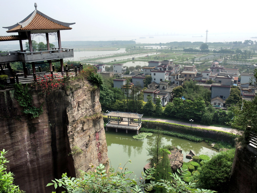 https://mdw-travel-data-us-east-1.s3.amazonaws.com/img/country/China/Five-Lotus-Mountain-Forest-Park/img_03.jpg