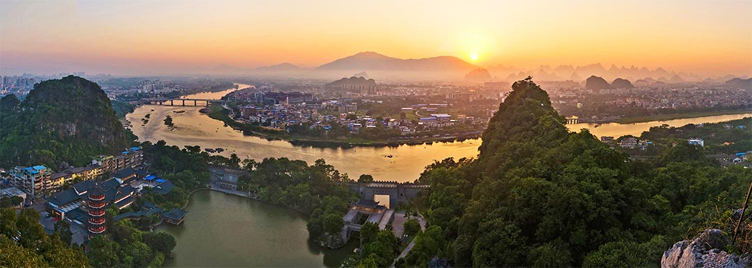 https://mdw-travel-data-us-east-1.s3.amazonaws.com/img/country/China/Folded-Brocade-Hill/img_02.jpg