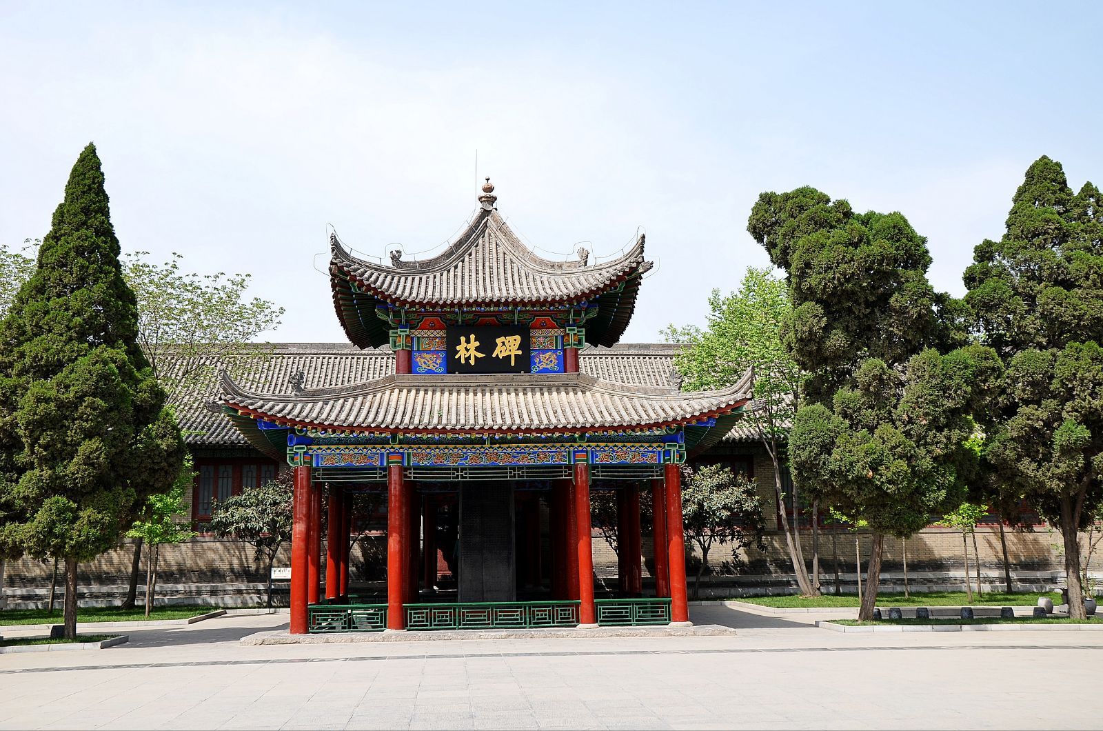 https://mdw-travel-data-us-east-1.s3.amazonaws.com/img/country/China/Forest-of-Stone-Steles-Museum/img_00.jpg