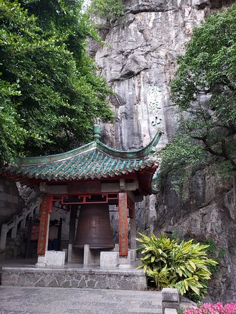 https://mdw-travel-data-us-east-1.s3.amazonaws.com/img/country/China/Fubo-Hill/img_01.jpg