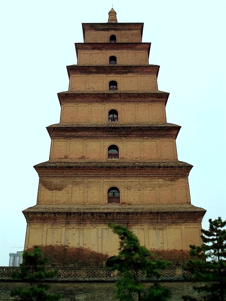 https://mdw-travel-data-us-east-1.s3.amazonaws.com/img/country/China/Giant-Wild-Goose-Pagoda/img_02.jpg