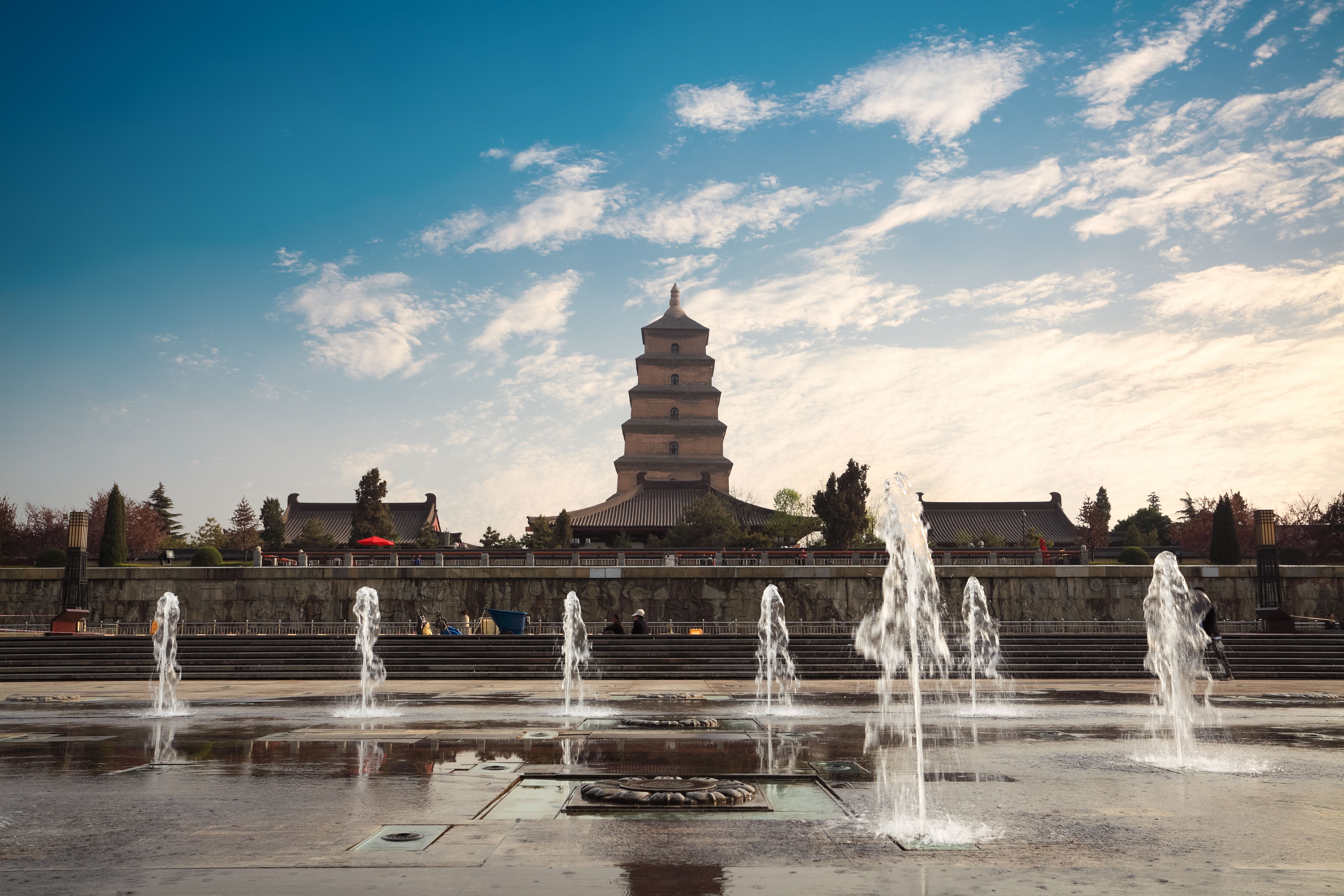 https://mdw-travel-data-us-east-1.s3.amazonaws.com/img/country/China/Giant-Wild-Goose-Pagoda/img_03.jpg