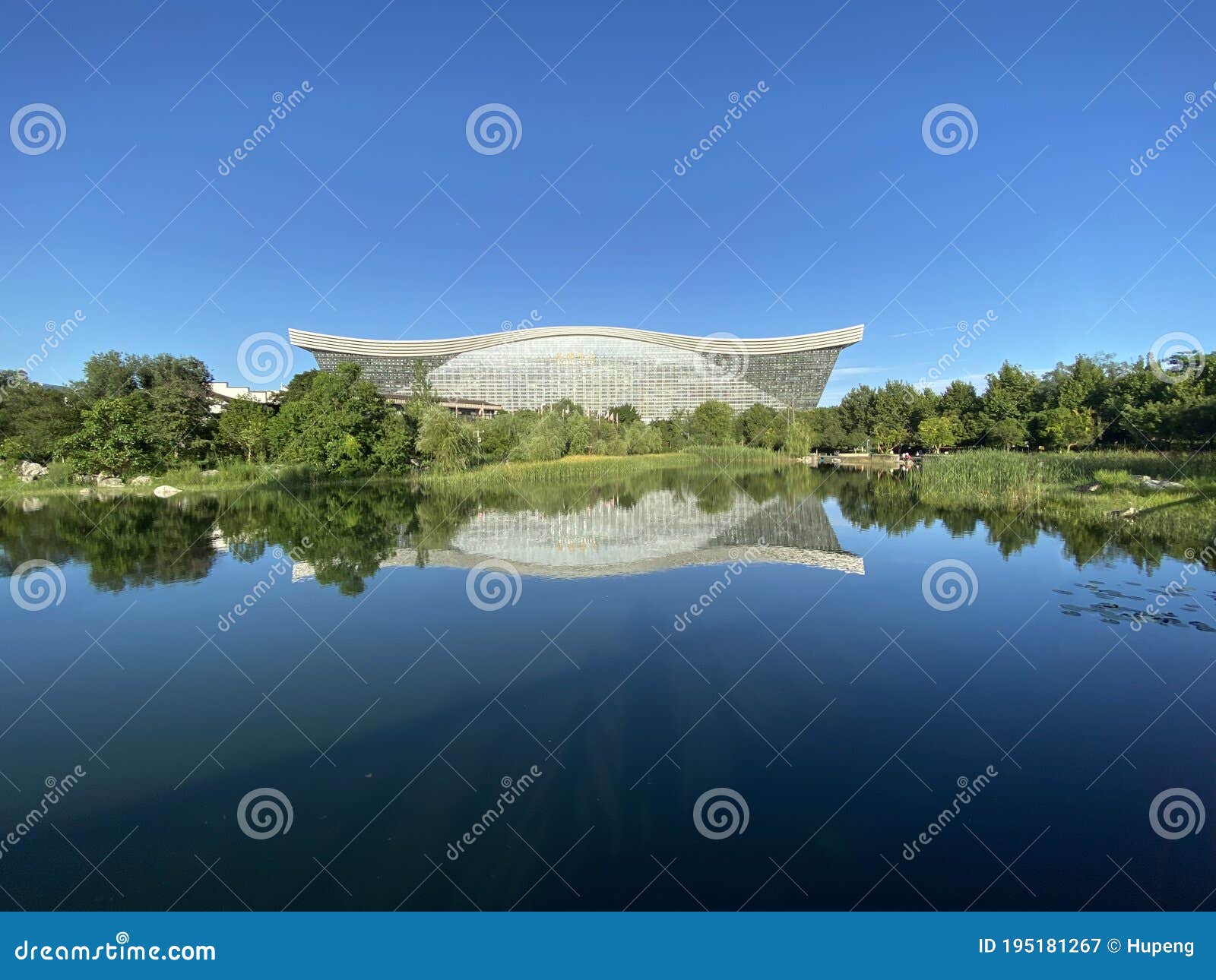https://mdw-travel-data-us-east-1.s3.amazonaws.com/img/country/China/Global-Center/img_04.jpg
