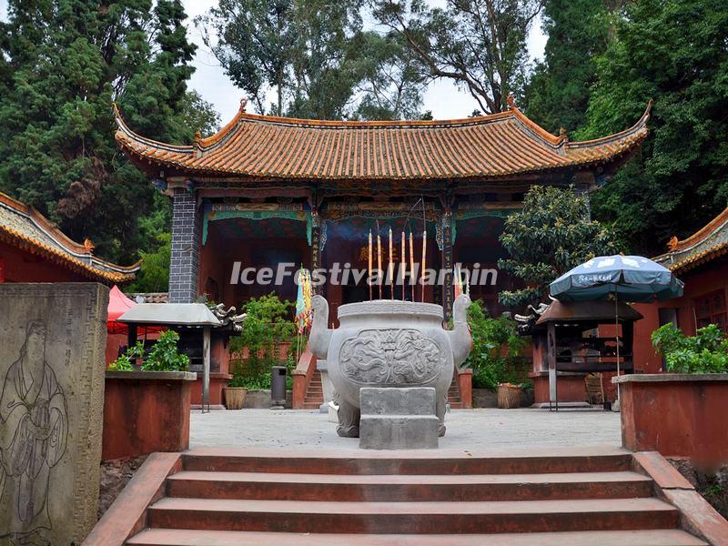 https://mdw-travel-data-us-east-1.s3.amazonaws.com/img/country/China/Golden-Temple-Park/img_00.jpg