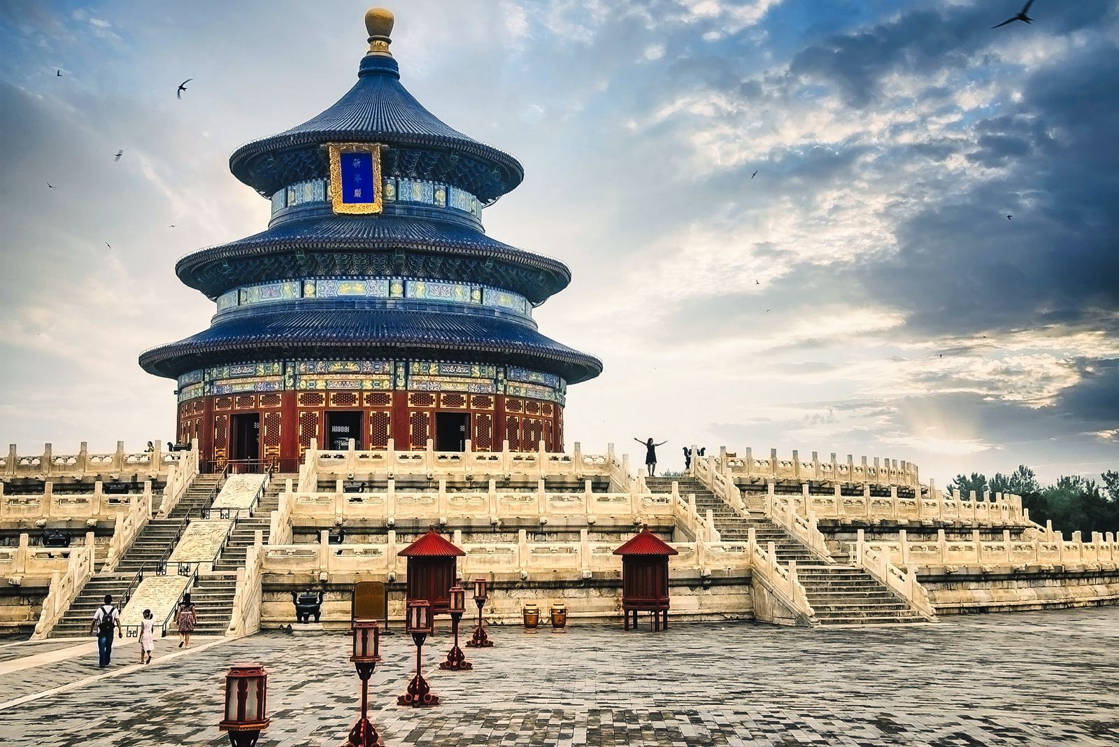 https://mdw-travel-data-us-east-1.s3.amazonaws.com/img/country/China/Golden-Temple/img_01.jpg
