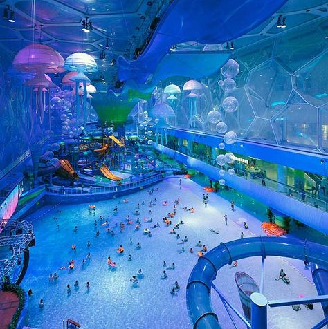 https://mdw-travel-data-us-east-1.s3.amazonaws.com/img/country/China/Guanshan-Water-Park/img_02.jpg