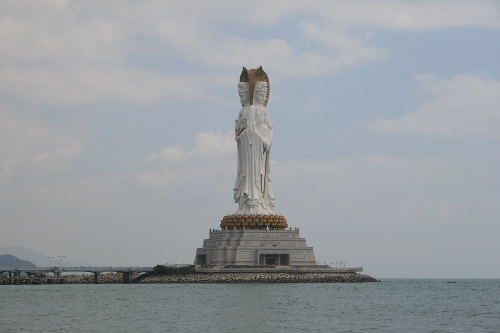 https://mdw-travel-data-us-east-1.s3.amazonaws.com/img/country/China/Guanyin-of-Nanshan-Statue/img_01.jpg
