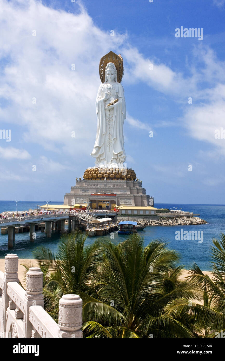 https://mdw-travel-data-us-east-1.s3.amazonaws.com/img/country/China/Guanyin-of-Nanshan-Statue/img_02.jpg