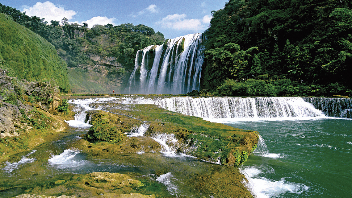 https://mdw-travel-data-us-east-1.s3.amazonaws.com/img/country/China/Gui-Mountain/img_01.jpg
