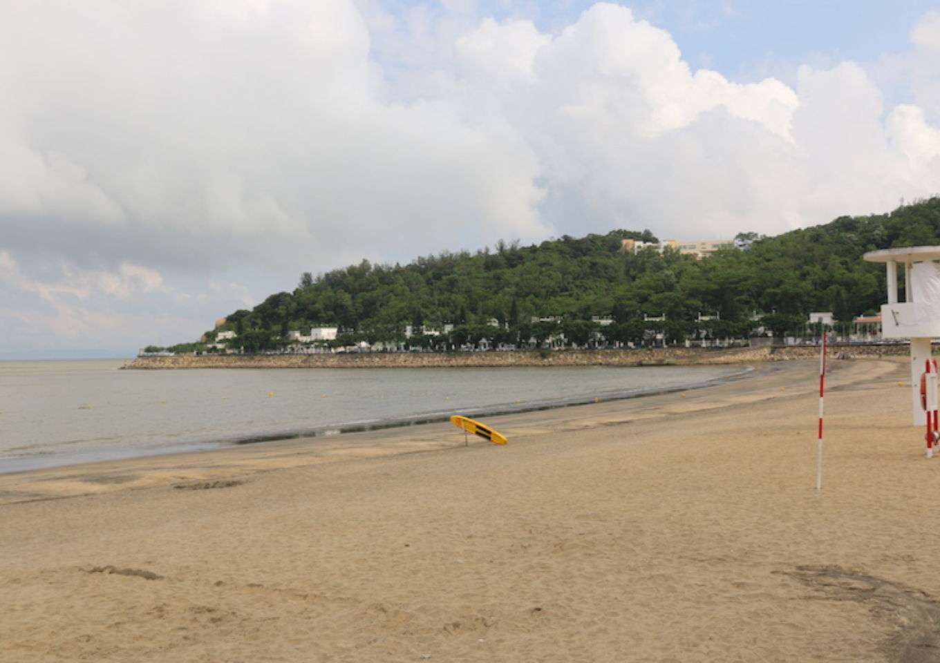https://mdw-travel-data-us-east-1.s3.amazonaws.com/img/country/China/Hac-Sa-Beach/img_05.jpg