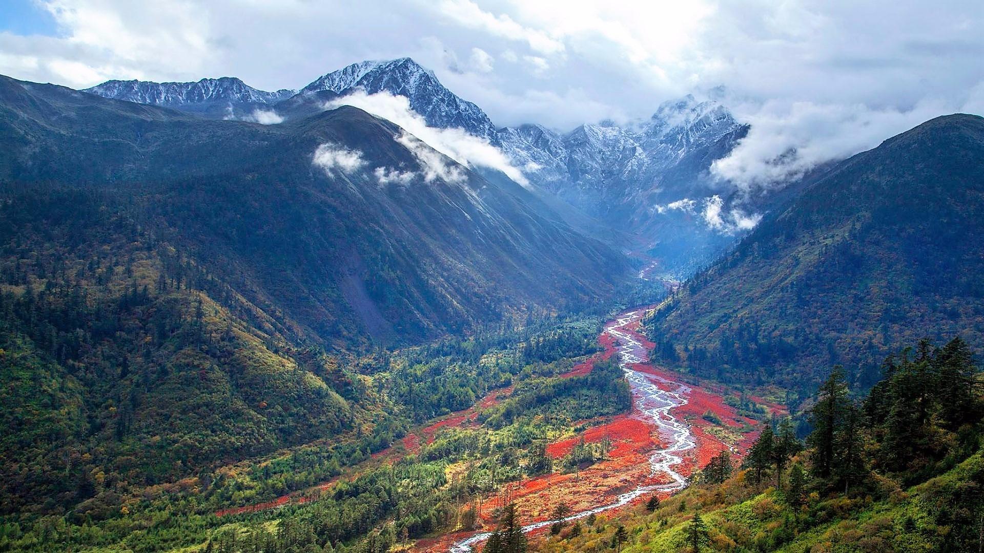 https://mdw-travel-data-us-east-1.s3.amazonaws.com/img/country/China/Hailuogou-Glacier-Forest-Park/img_02.jpg