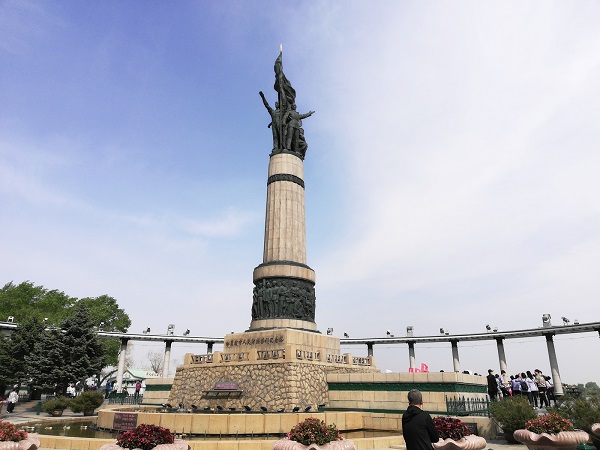 https://mdw-travel-data-us-east-1.s3.amazonaws.com/img/country/China/Harbin-Flood-Control-Monument/img_00.jpg