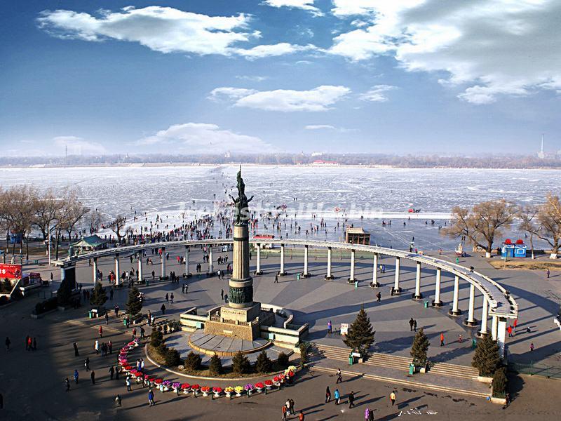 https://mdw-travel-data-us-east-1.s3.amazonaws.com/img/country/China/Harbin-Flood-Control-Monument/img_02.jpg