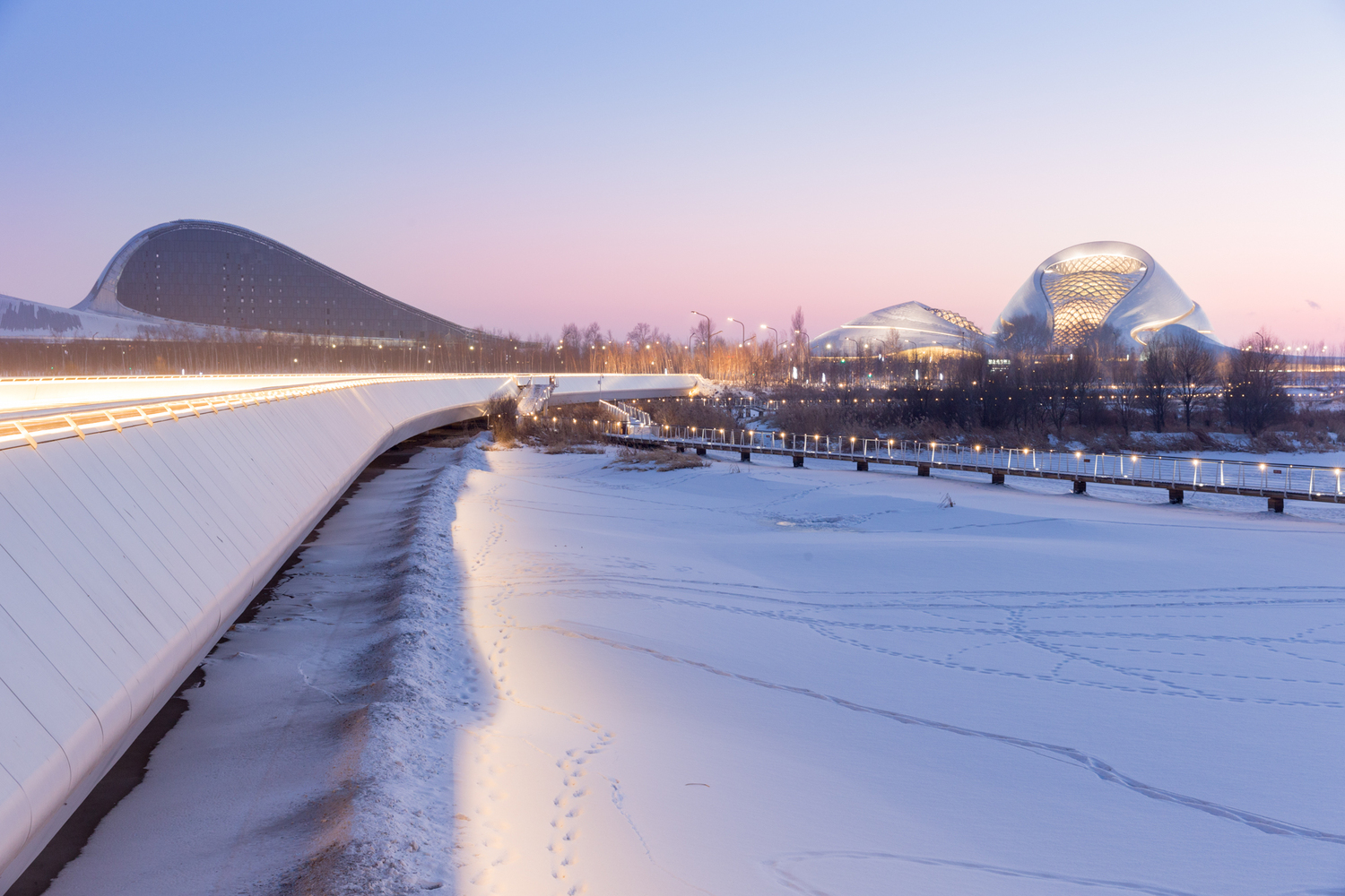 https://mdw-travel-data-us-east-1.s3.amazonaws.com/img/country/China/Harbin-Grand-Theater/img_02.jpg
