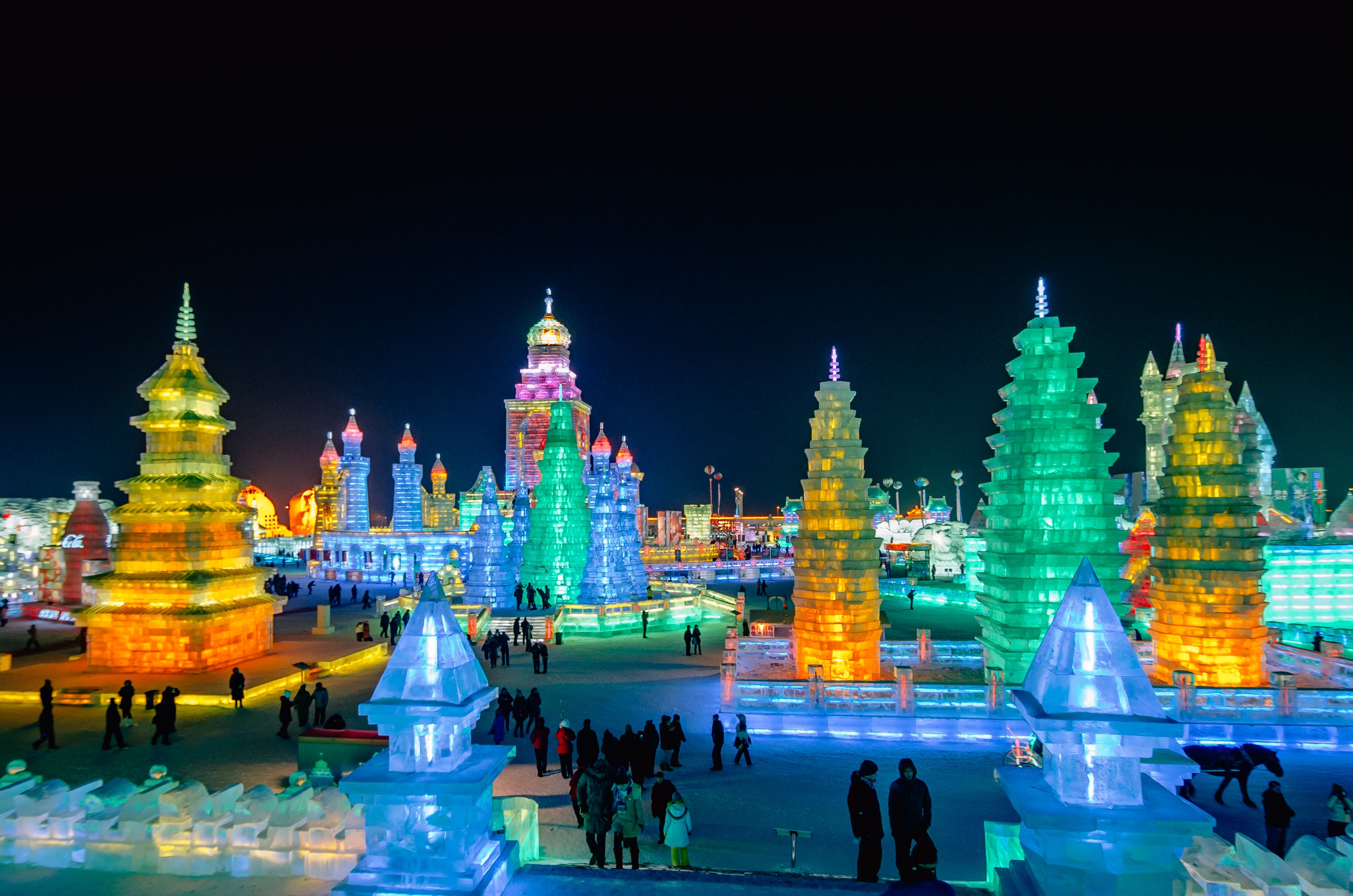 https://mdw-travel-data-us-east-1.s3.amazonaws.com/img/country/China/Harbin-Ice-and-Snow-World/img_02.jpg