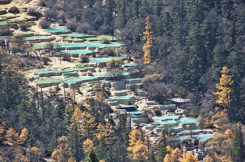https://mdw-travel-data-us-east-1.s3.amazonaws.com/img/country/China/Huanglong-Scenic-and-Historic-Interest-Area/img_01.jpg