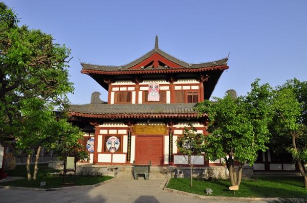 https://mdw-travel-data-us-east-1.s3.amazonaws.com/img/country/China/Huaqing-Palace/img_00.jpg
